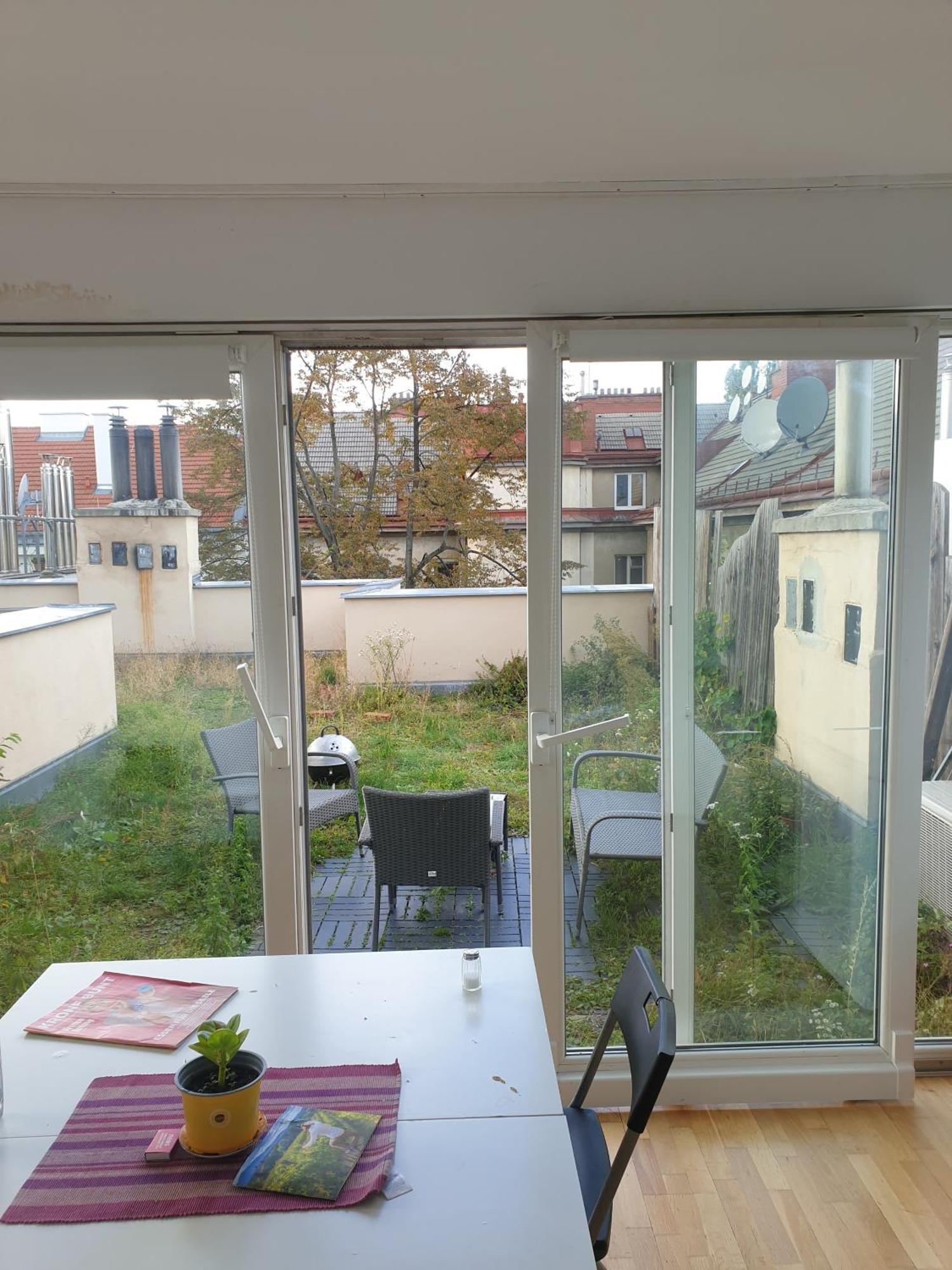 Helles Zimmer Mit Dachterrasse Nahe Schoenbrunn Apartment Vienna Exterior photo